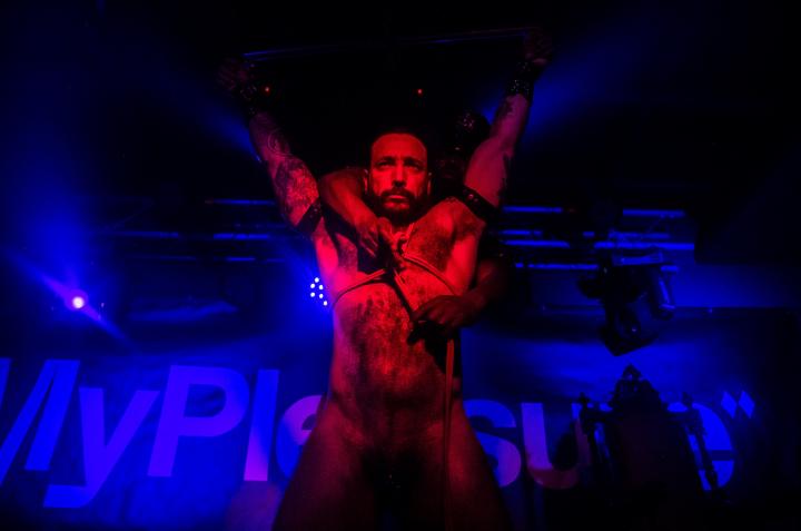 MadPride // KINKY FRIDAY